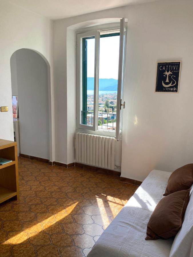 Casa Petra - Appartamento Vista Mare Citta Vecchia Бордігера Екстер'єр фото